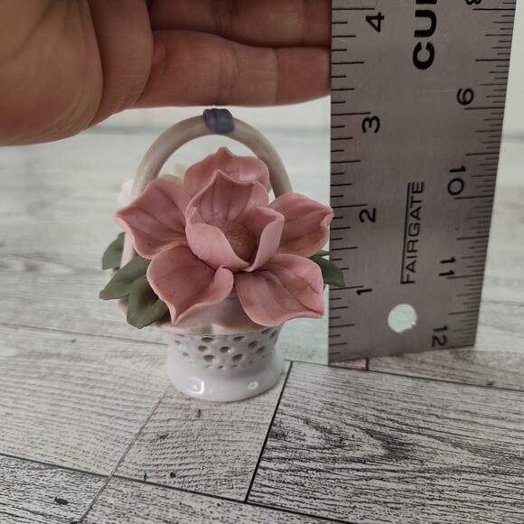 Delicate Miniature Ceramic Floral Basket 3" Tall Figurine Home Decor Decorative - Picture 5 of 9